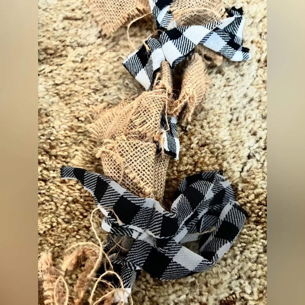 N/A set garlands